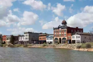 Downtown Ardmore Oklahoma with lake and historic buildings on a sunny day